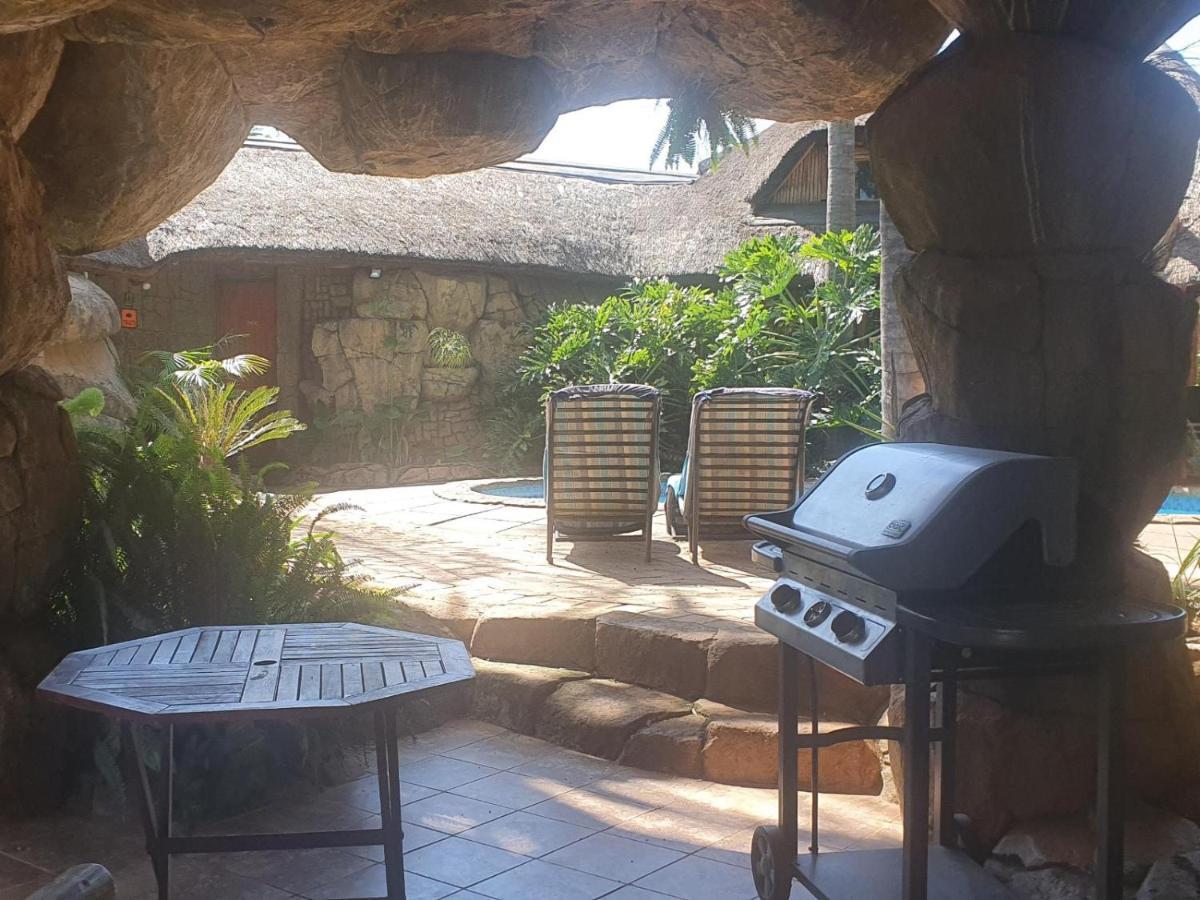 Bushmans Rock Villa Pretoria Bagian luar foto
